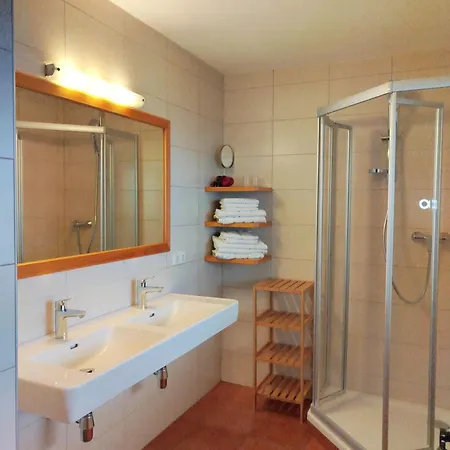 Ebner Casa *